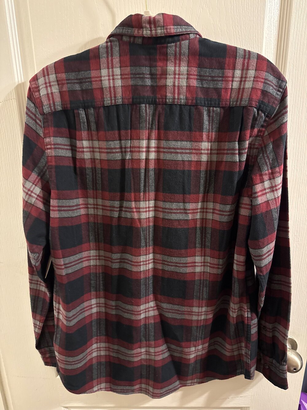 NEW with tags, Amazon Essentials Plaid Flannel Button Up Shirt Red Black Size M - Picture 3 of 6